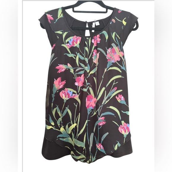 Elle Black Floral Top Size Small - Picture 2 of 3